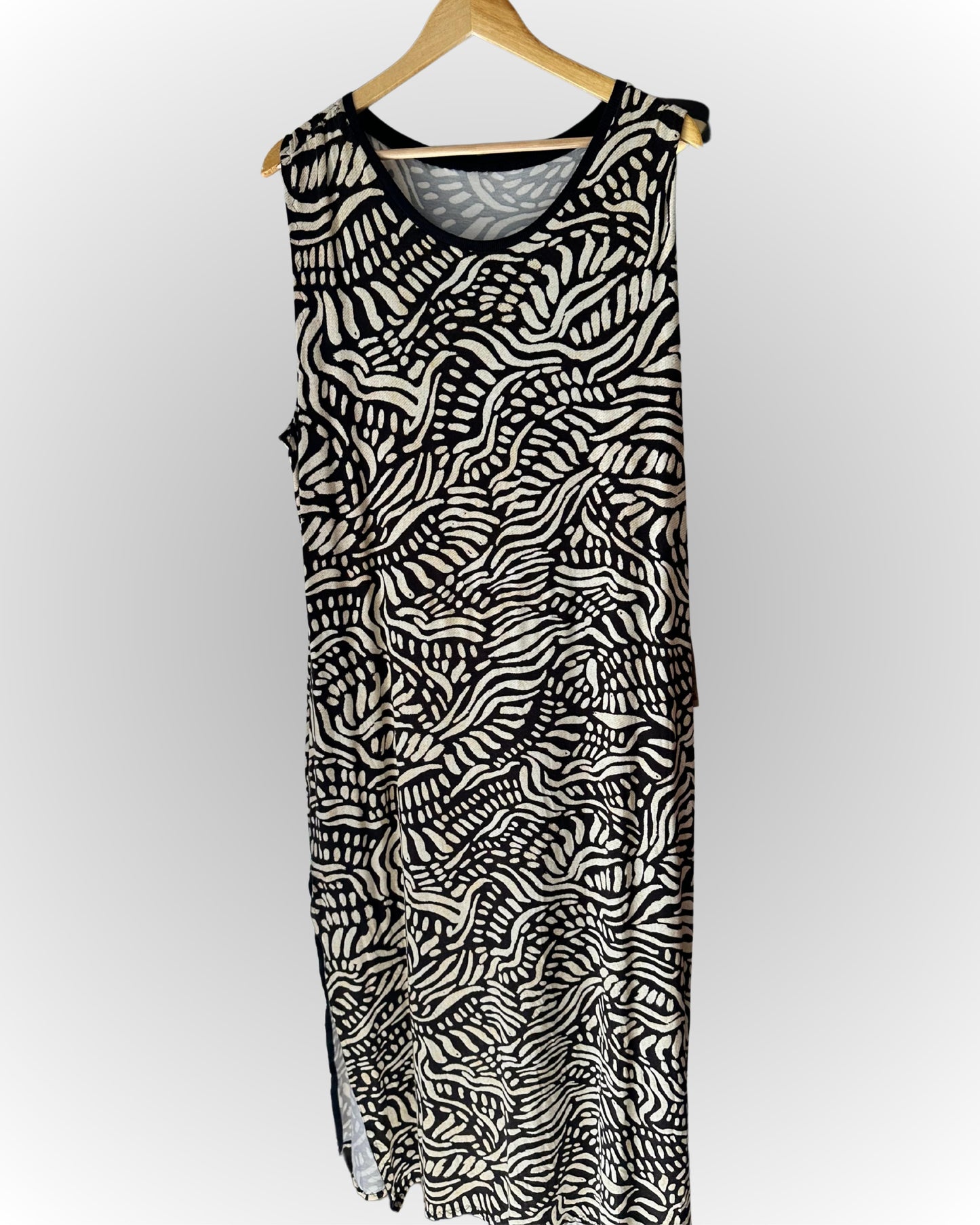 Breezy Maxi Dress - Stretchy & Sustainable Style
