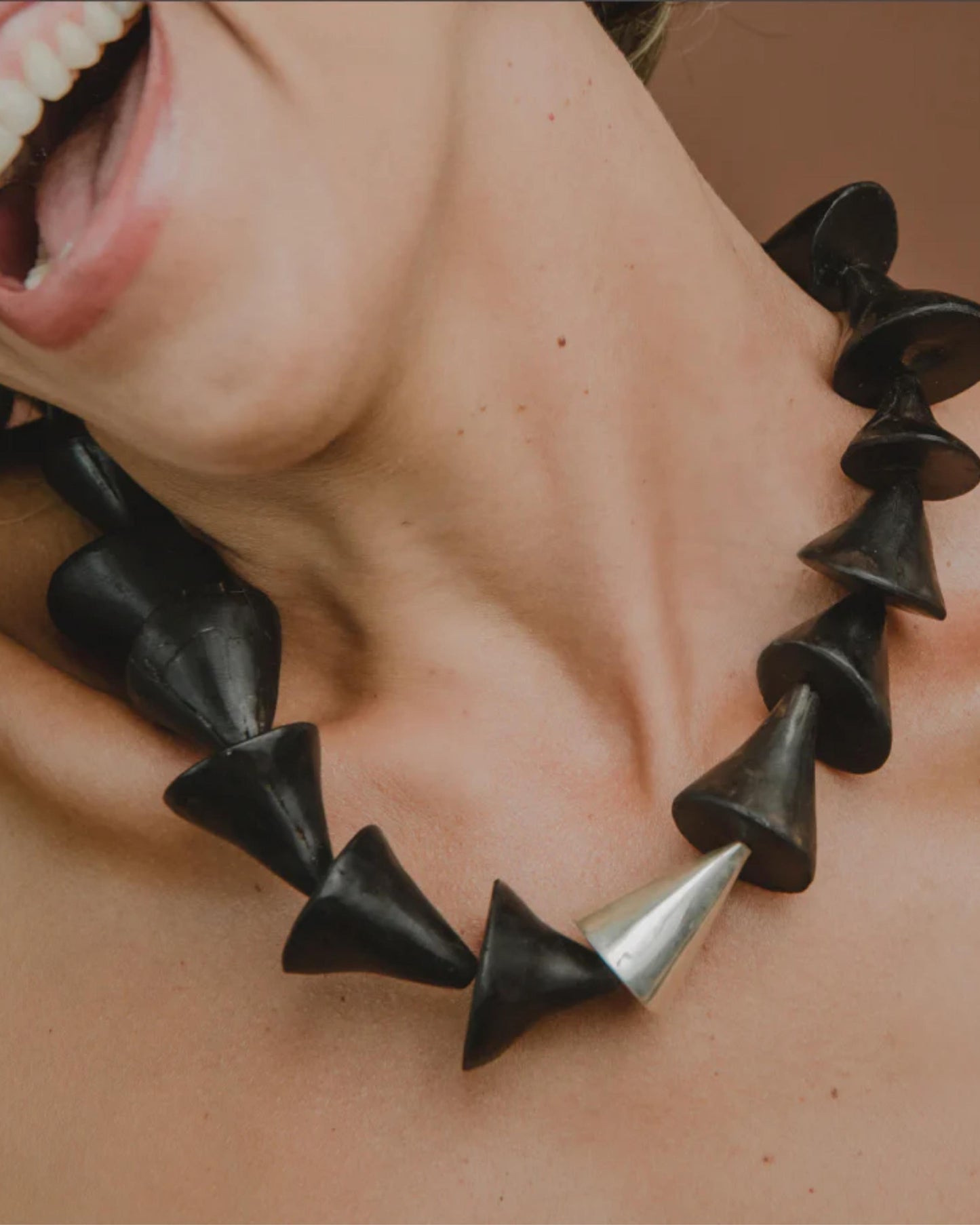 Minimalist Coconut & Silver "Ponteira" Choker Necklace