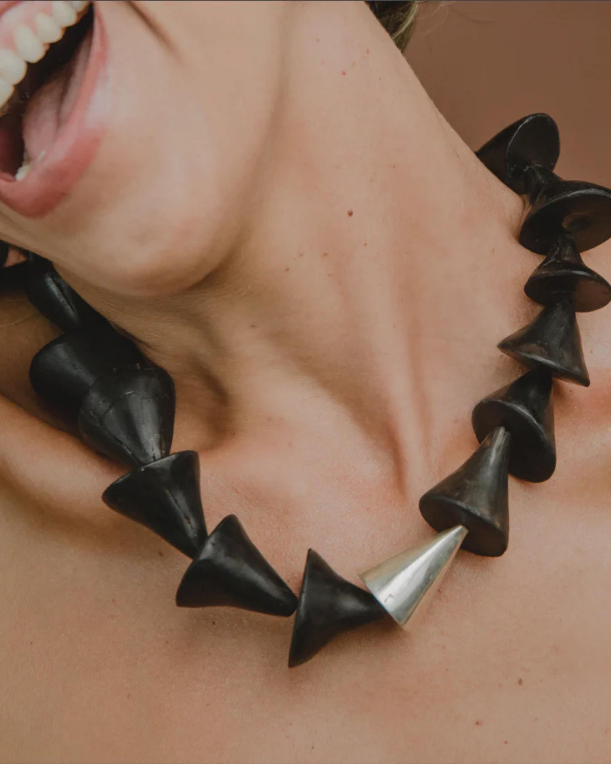 Minimalist Coconut & Silver "Ponteira" Choker Necklace