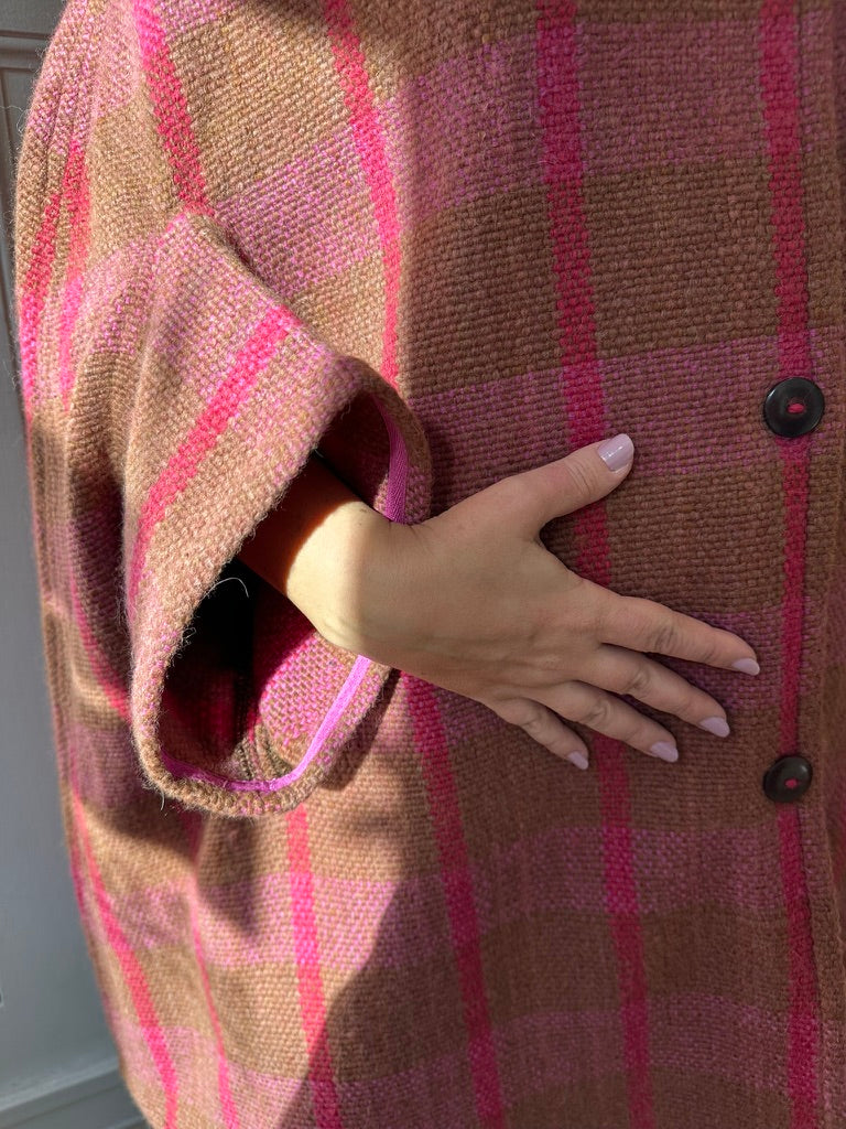 AMISTAD - Terracota Baby Alpaca Cape made in a Loom