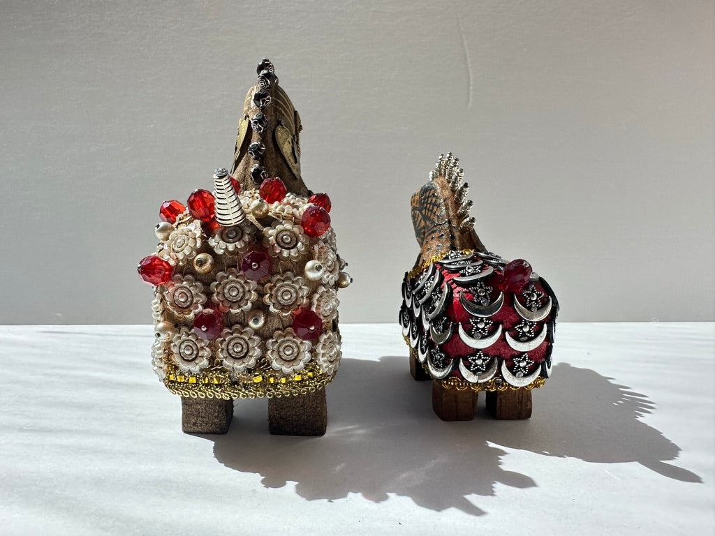 CARVED IN WOOD & HAND DECORATED SET OF HORSES, Caballitos