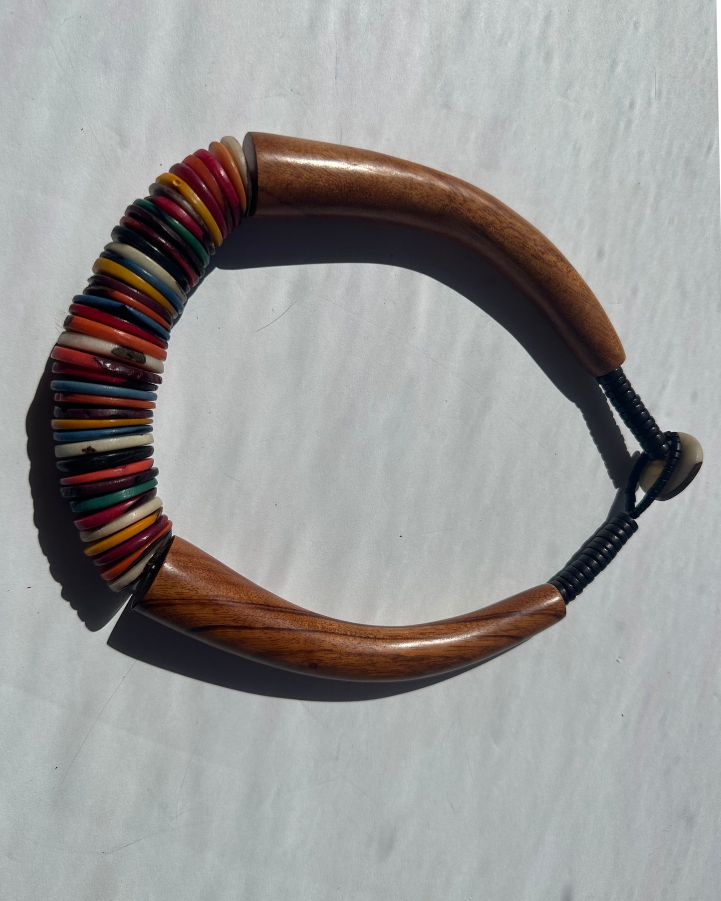 GARGANTILHA MADE WITH TAGUA