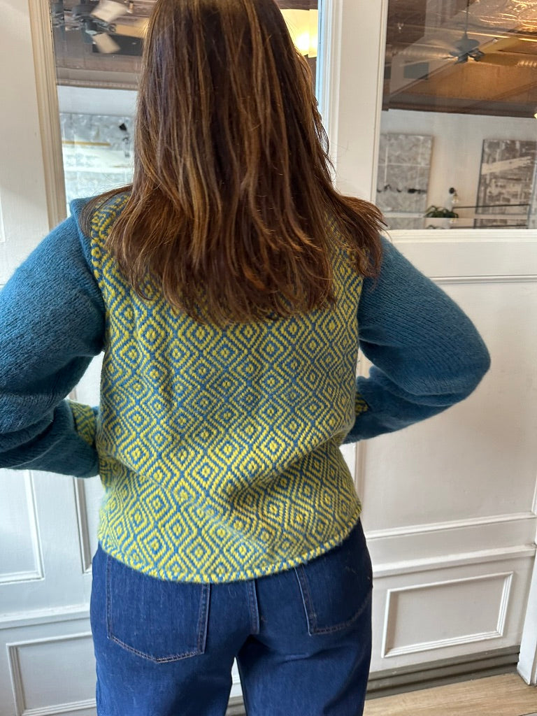 IMAGINACIÓN - Baby Alpaca Jacket Made in a Loom with Knitted Sleeves