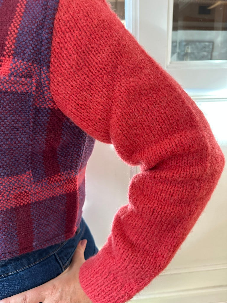 FRENESÍ- Baby Alpaca Jacket Made in a Loom with Knitted Sleeves