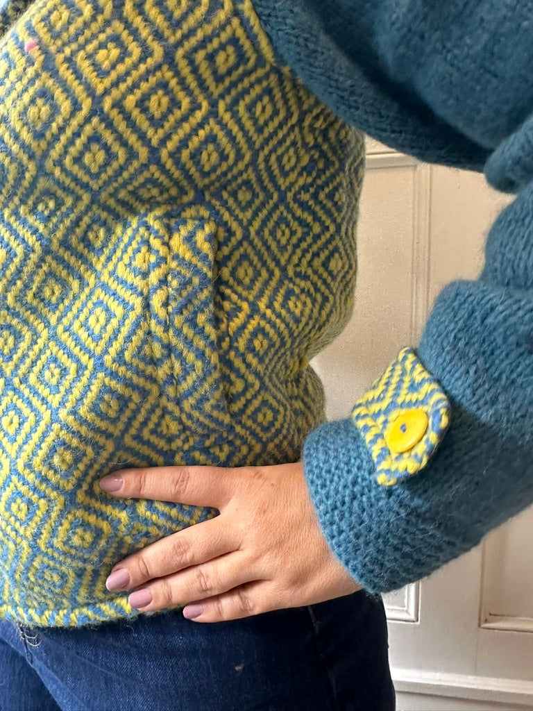 IMAGINACIÓN - Baby Alpaca Jacket Made in a Loom with Knitted Sleeves