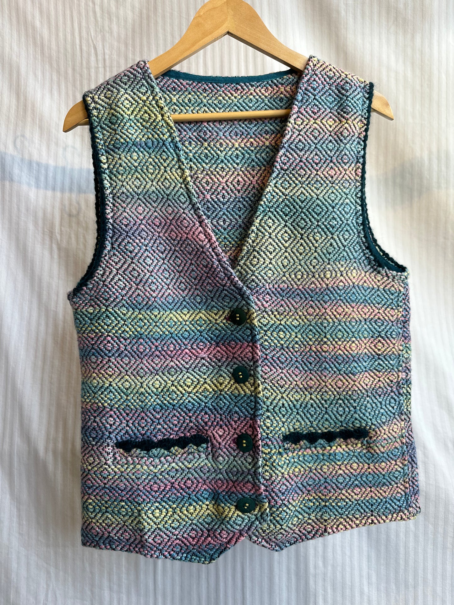 HORTENSIA - Alpaca Loom Weaved Colorful Vests