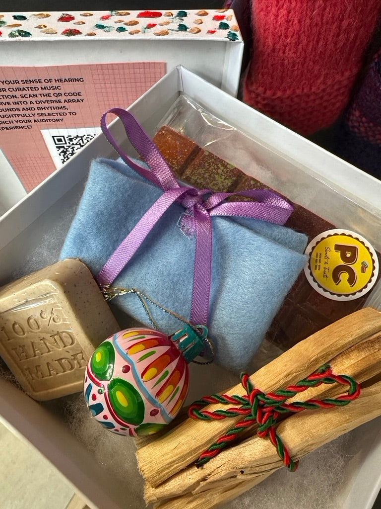 SIX SENSES CHRISTMAS GIFT BOX