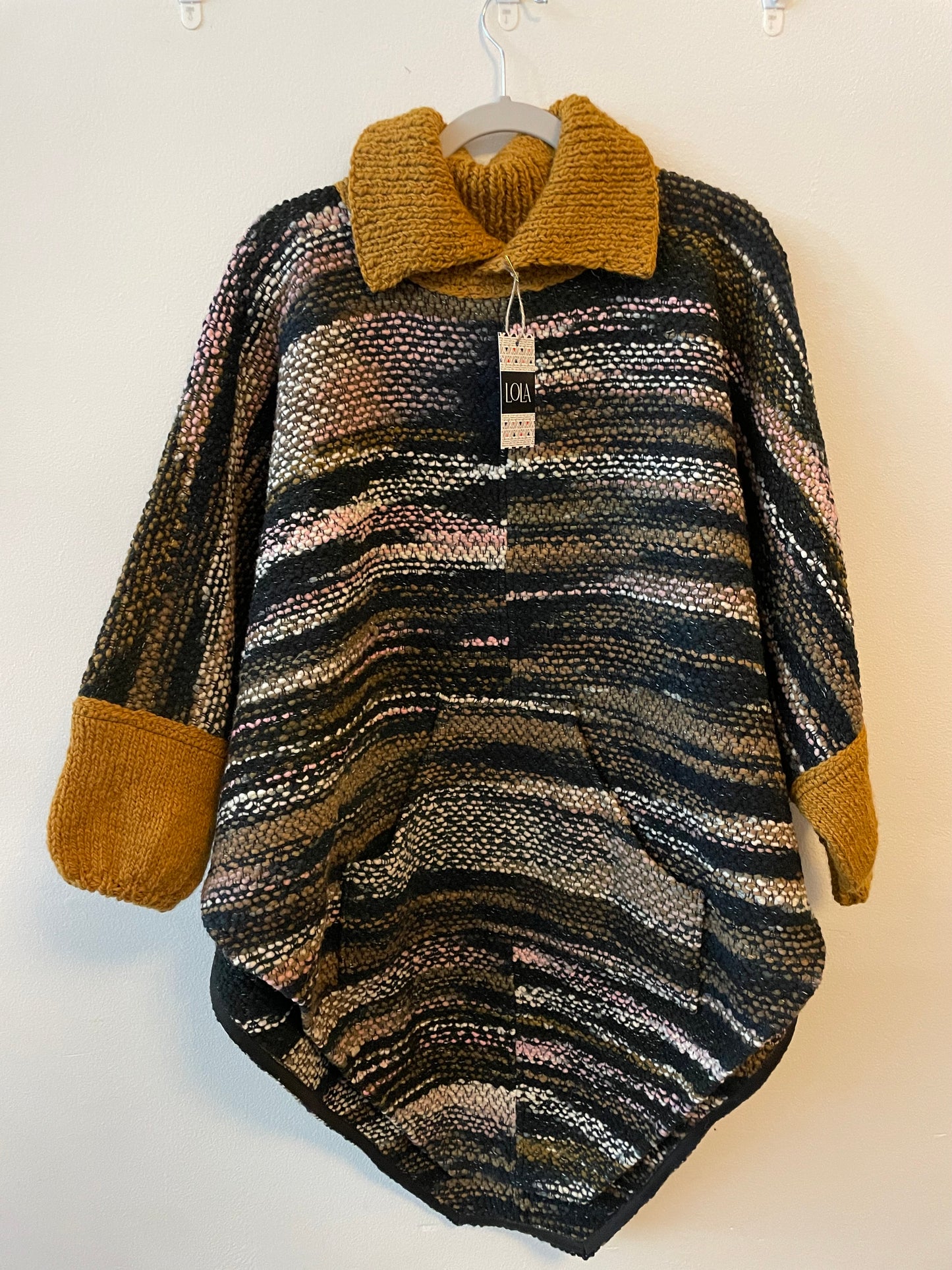 HIGH QUALITY ALPACA AND BABY ALPACA PONCHOS, Carmensí